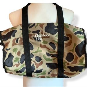 Outdoor life duffle/gear bag. Camouflage. Zip